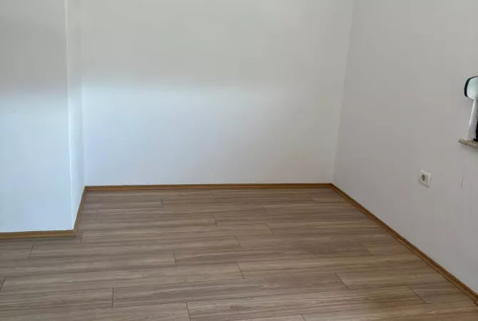 Shtepi me qera Garsoniere ne Tirane - 300 Euro