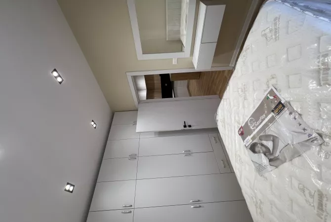 Shtepi ne shitje Apartament ne Tirane, 1+1, Mobilimi E mobiluar, Pagesa 90,000  Euro.