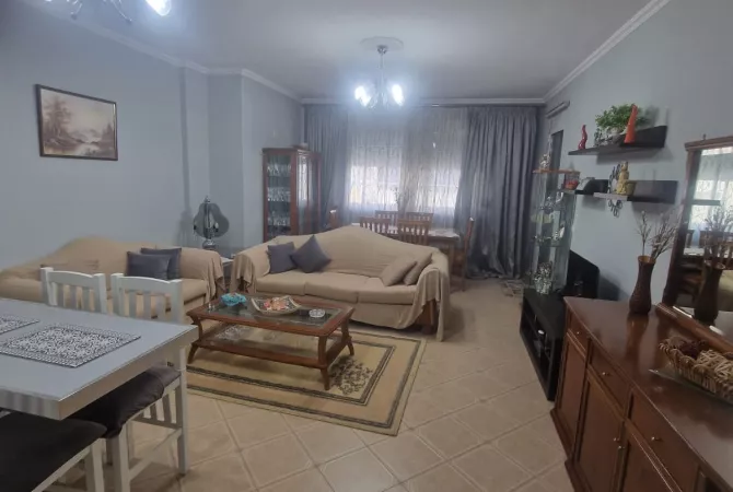 Shtepi me qera 2+1 ne Tirane - 550 Euro