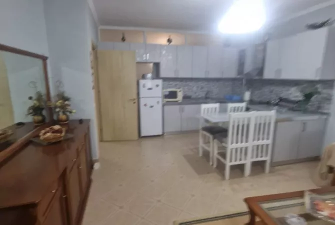 Shtepi me qera 2+1 ne Tirane - 550 Euro
