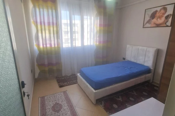 Shtepi me qera Apartament ne Tirane, 2+1, Mobilimi E mobiluar, Pagesa 45,000  Leke.