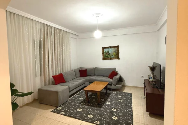 Casa in affitto 1+1 a Tirana - 35,000 Leke