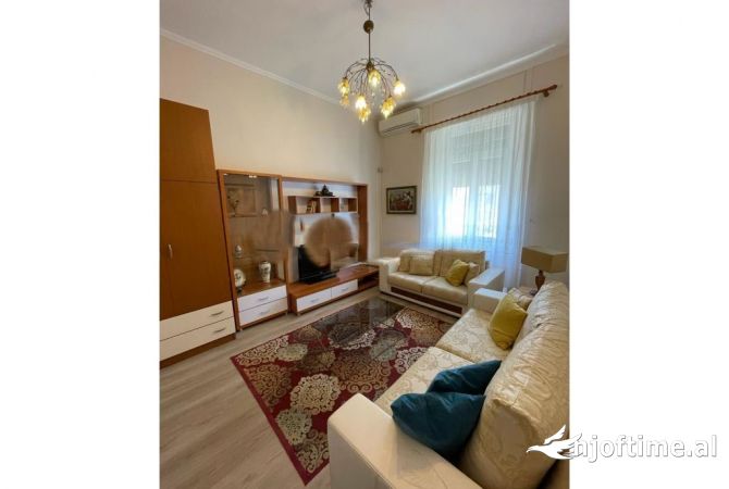 Shtepi me qera 1+1 ne Tirane - 550 Euro