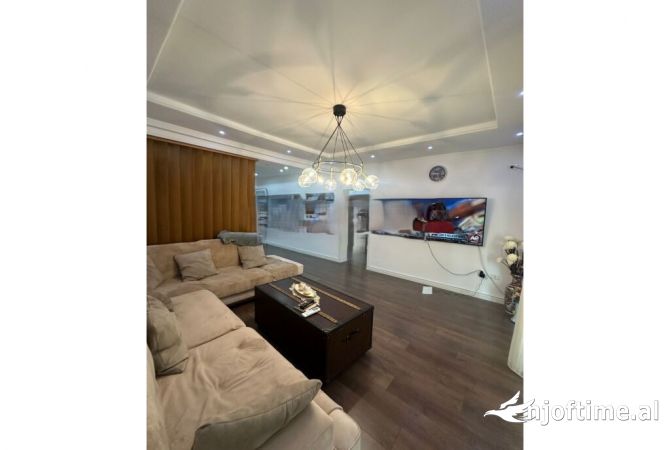 Shtepi me qera 3+1 ne Tirane - 800 Euro