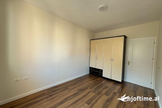 Shtepi me qera 1+1 ne Tirane - 300 Euro