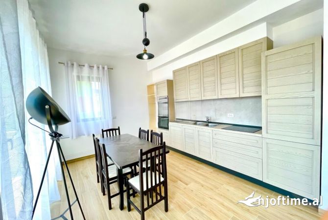 Shtepi me qera 3+1 ne Tirane - 750 Euro