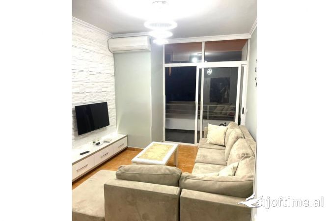 Shtepi me qera 1+1 ne Tirane - 400 Euro