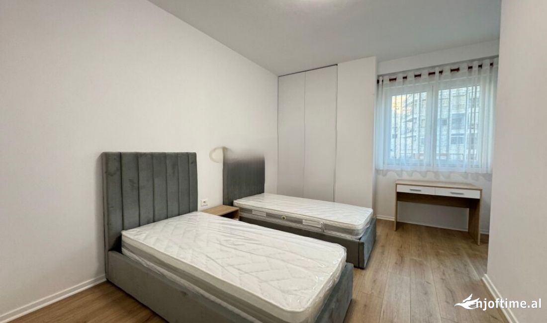 Shtepi me qera Apartament ne Tirane, 2+1, Mobilimi E mobiluar, Pagesa 550  Euro.