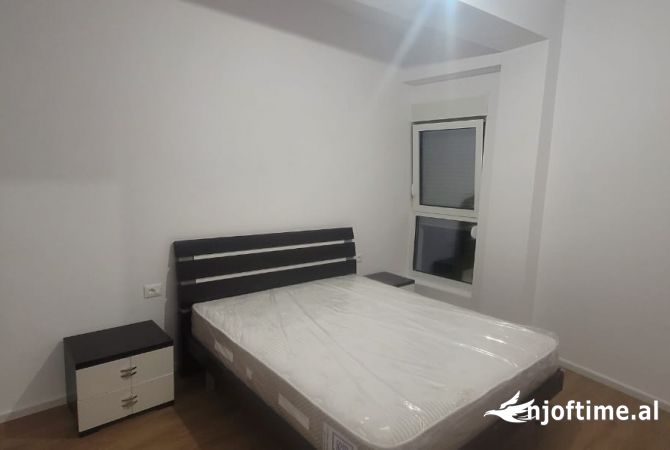 Shtepi me qera Apartament ne Tirane, 2+1, Mobilimi E mobiluar, Pagesa 450  Euro.