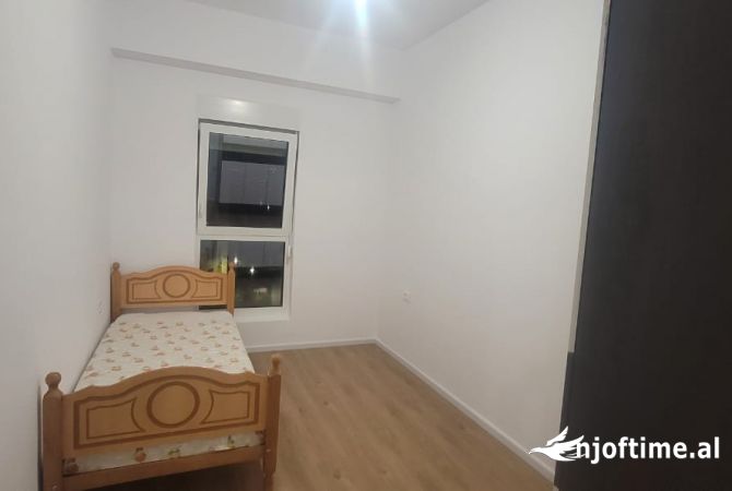 Shtepi me qera Apartament ne Tirane, 2+1, Mobilimi E mobiluar, Pagesa 450  Euro.