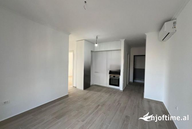 Shtepi me qera 2+1 ne Tirane - 550 Euro