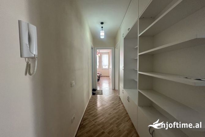 Shtepi me qera 2+1 ne Tirane - 400 Euro