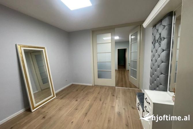 Shtepi me qera 2+1 ne Tirane - 800 Euro