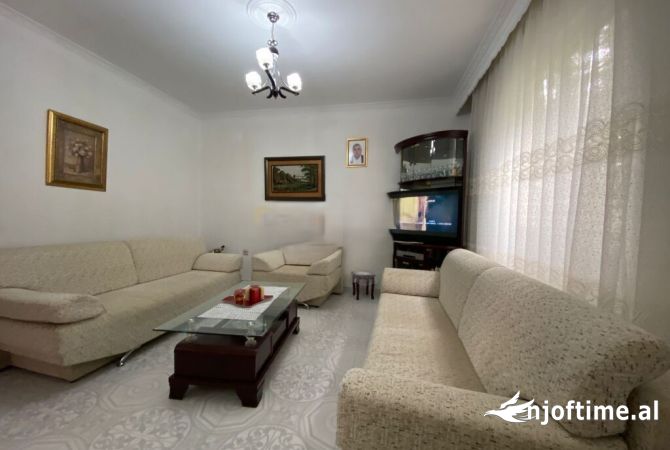 Shtepi me qera 1+1 ne Tirane - 350 Euro
