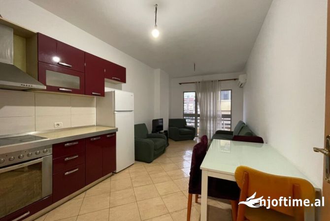 Shtepi me qera 1+1 ne Tirane - 410 Euro