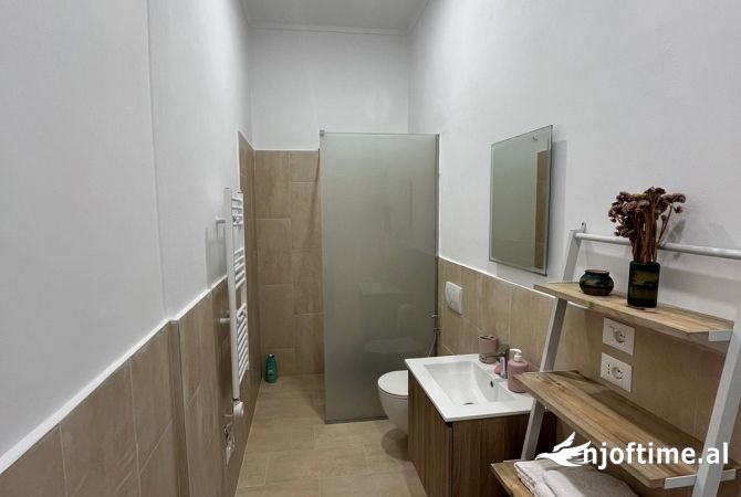 Shtepi me qera 1+1 ne Tirane - 650 Euro
