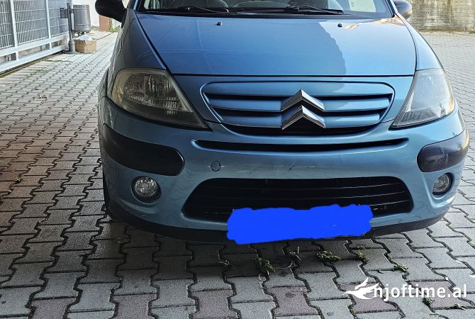 Makina ne shitje  ne Fier - 200,000 Leke