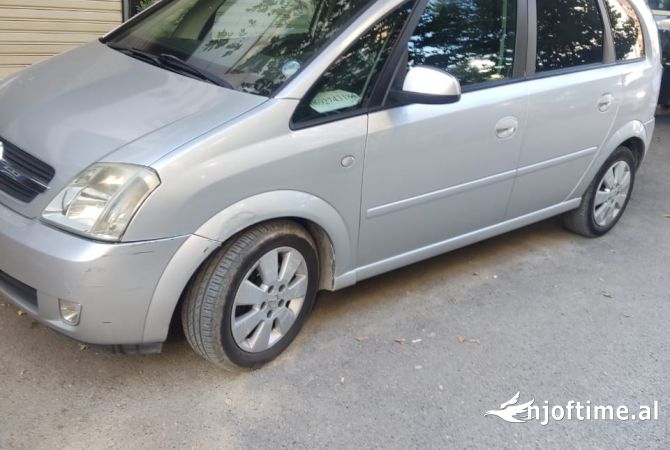 Auto in Vendita  a Tirana - 2,600 Euro