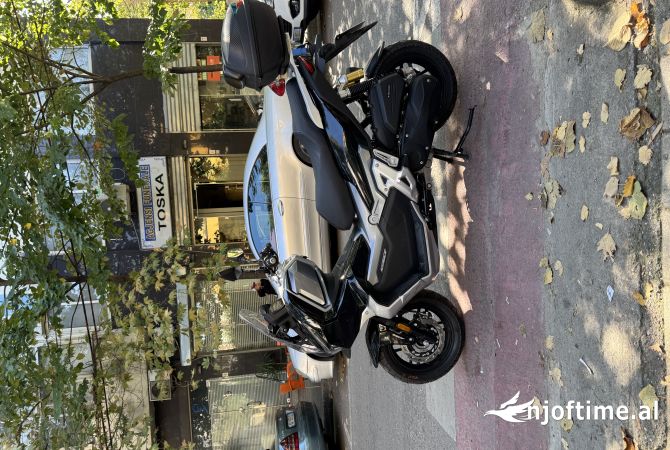 Motorra ne shitje  ne Tirane - 2,900 Euro