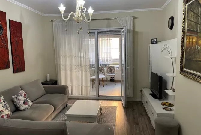 Shtepi ne shitje 2+1 ne Tirane - 15,000,000 Leke