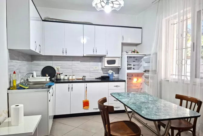 Shtepi me qera 2+1 ne Tirane - 60,000 Leke