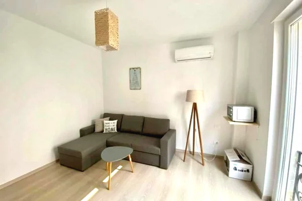 Shtepi me qera Garsoniere ne Tirane - 400 Euro