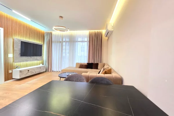 Shtepi me qera 1+1 ne Tirane - 1,700 Euro