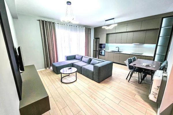 Shtepi me qera Apartament ne Tirane, 2+1, Mobilimi E mobiluar, Pagesa 76,000  Leke.