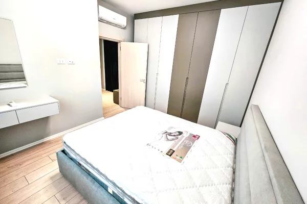 Shtepi me qera 2+1 ne Tirane - 76,000 Leke