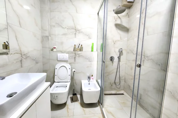 Appartamento in affitto a Tirana 2+1, Arredato