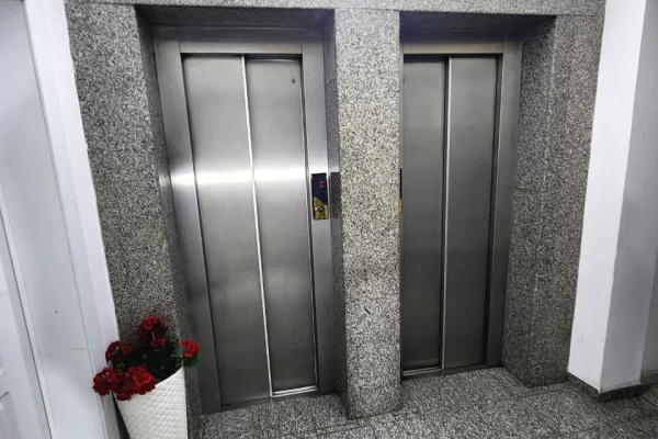 Appartamento in affitto a Tirana 2+1, Arredato