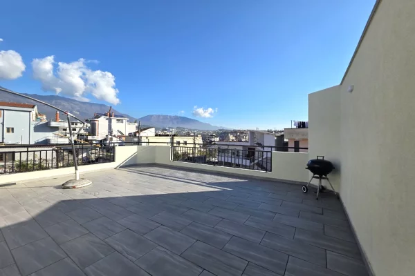 Shtepi me qera 2+1 ne Tirane - 500 Euro