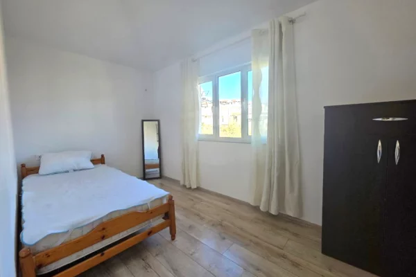 Shtepi me qera 2+1 ne Tirane - 500 Euro