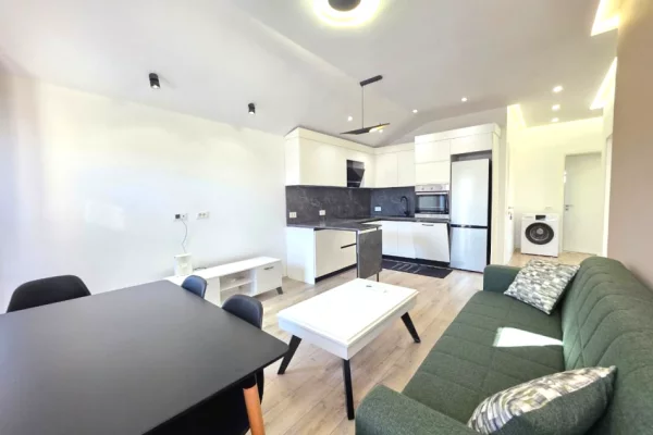 Shtepi me qera 2+1 ne Tirane - 500 Euro