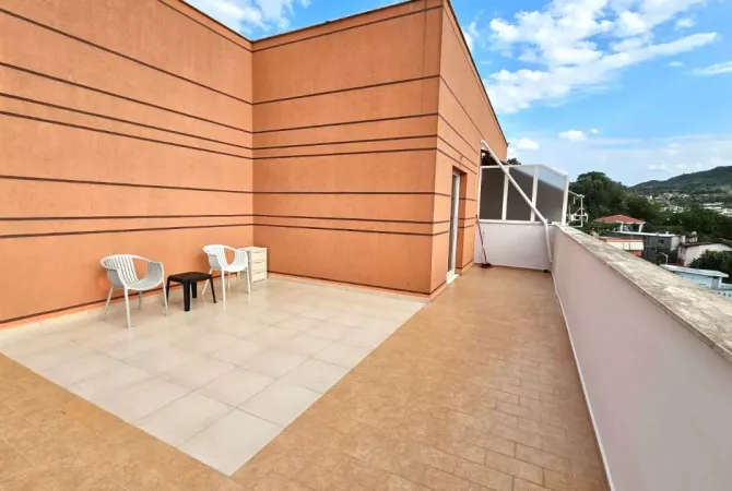 Shtepi me qera 2+1 ne Tirane - 500 Euro