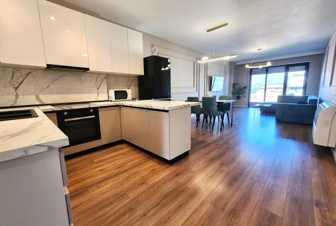 Casa in affitto 2+1 a Tirana - 1,200 Euro