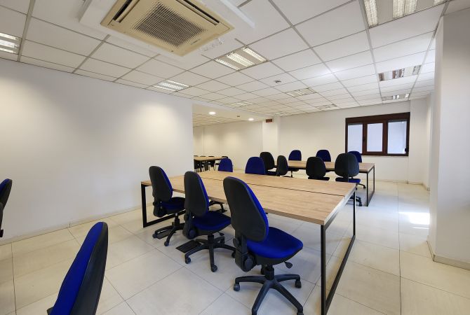 Business Property for Rent 3+1 in Tirana - 4,000 Euro
