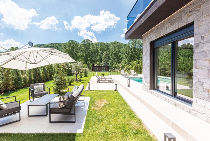 House for Sale 5+1 in Tirana - 794,000 Euro