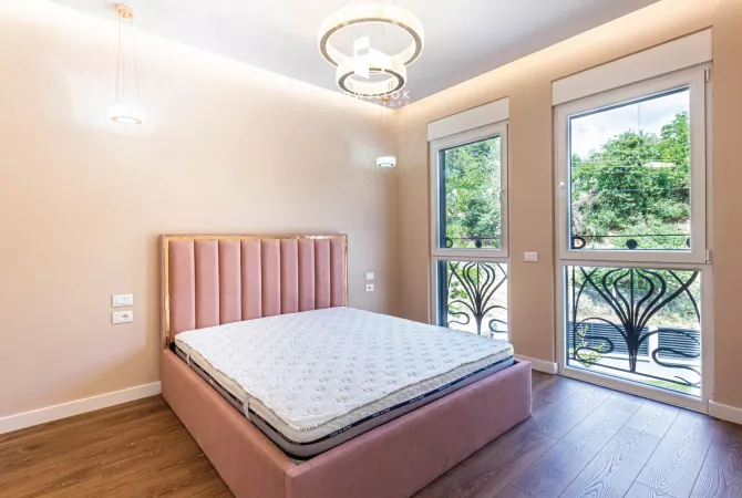 Shtepi ne shitje 5+1 ne Tirane - 794,000 Euro