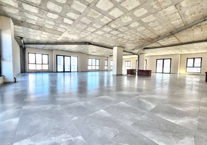 OFERTE (1450Euro/m2): Amb **Open Space 320.7m2 ( te Casa Italia - Dogana | Buze Autostrade) 100% i Ri -