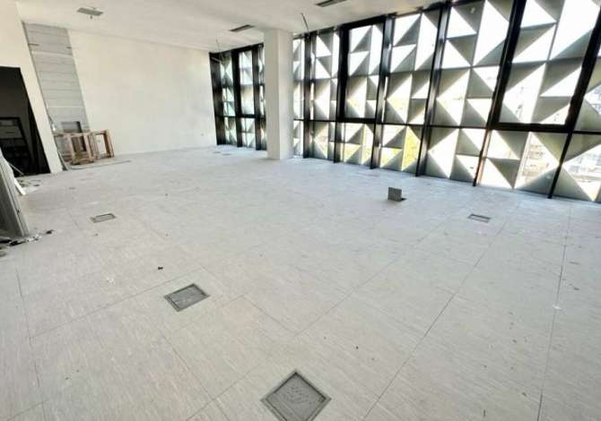 Shitet: Amb Open Space **98m2 ( BLLOK - Rainbow Center, te Credins ) Ndertim v 2023 