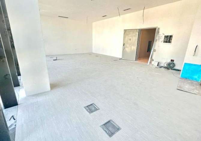 Shitet: Amb Open Space **98m2 ( BLLOK - Rainbow Center, te Credins ) Ndertim v 2023 