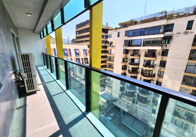 Shitet: Business Office **Ambasador 3 - Air Albania (k.8, pamje Liqeni) Godine Luksoze, Investim Pre