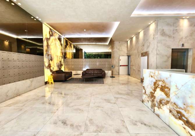 Shitet: Business Office **Ambasador 3 - Air Albania (k.8, pamje Liqeni) Godine Luksoze, Investim Pre