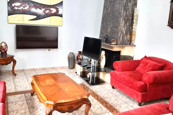 Shtepi me qera 3+1 ne Tirane - 800 Euro