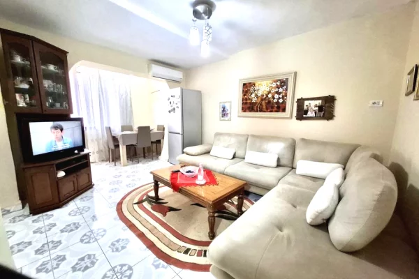 Shtepi ne shitje 2+1 ne Tirane - 130,000 Euro