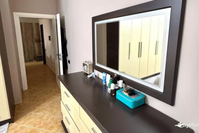 Shtepi ne shitje Apartament ne Vlore, 1+1, Mobilimi E mobiluar, Pagesa 235,000  Euro.