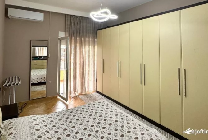 Shtepi ne shitje Apartament ne Vlore, 1+1, Mobilimi E mobiluar, Pagesa 235,000  Euro.