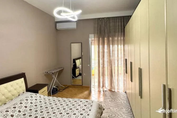 Shtepi ne shitje Apartament ne Vlore, 1+1, Mobilimi E mobiluar, Pagesa 235,000  Euro.