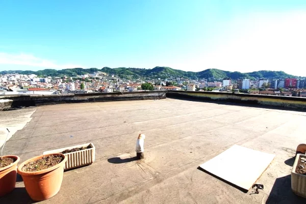 Shtepi me qera Apartament ne Tirane, 2+1, Mobilimi E mobiluar, Pagesa 500  Euro.